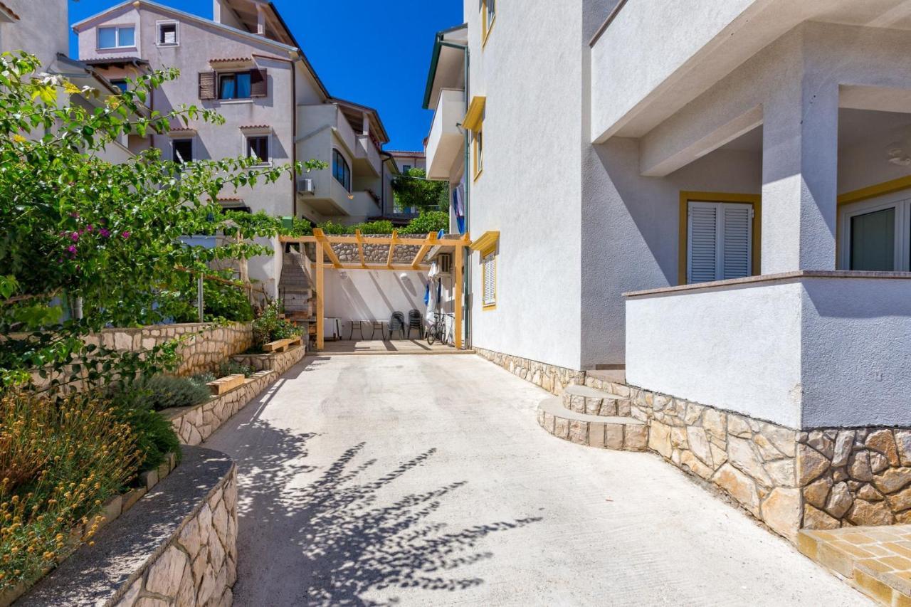 Apartments With A Parking Space Mali Lošinj Dış mekan fotoğraf